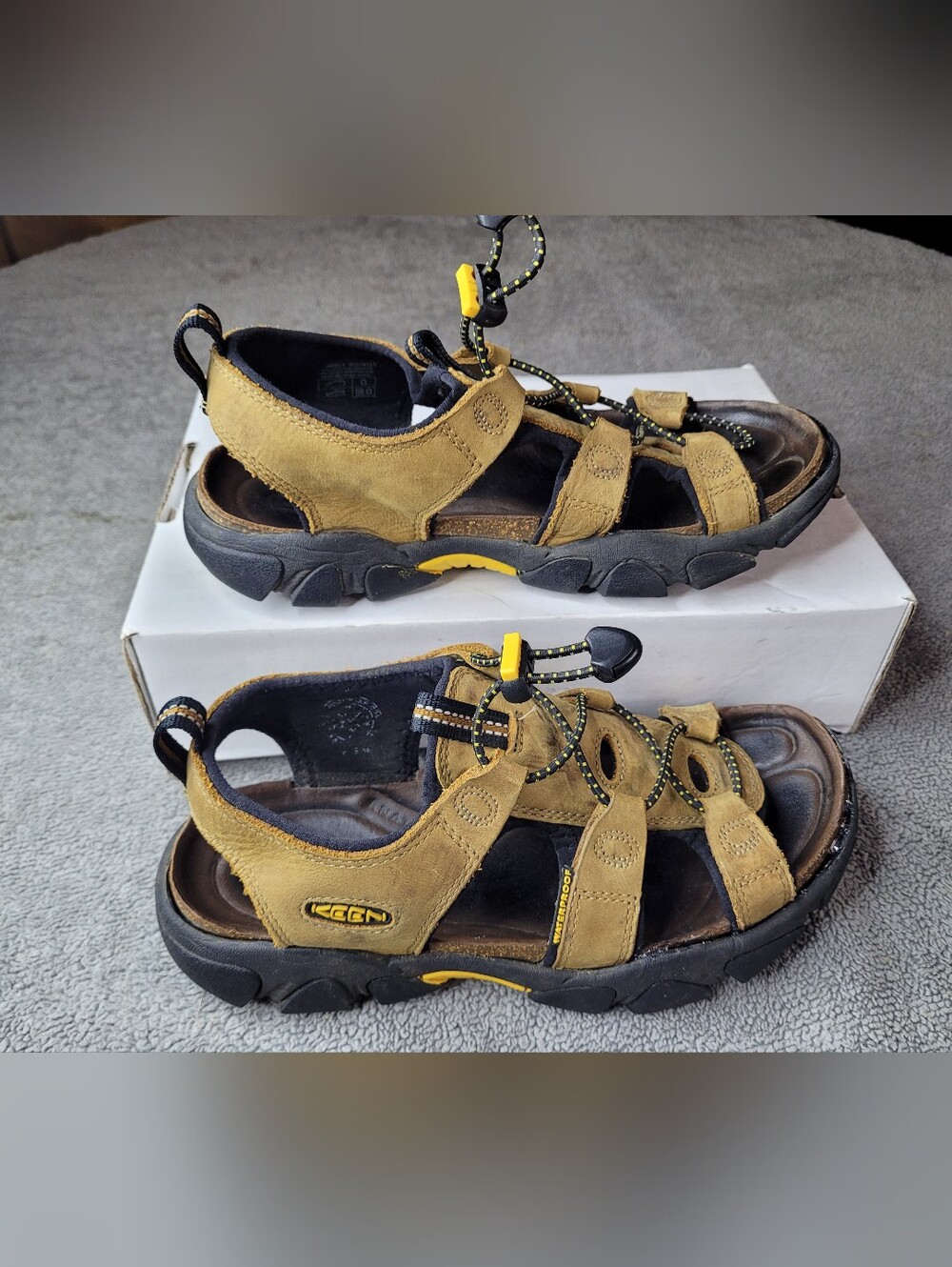 Keen Sarasota Waterproof Sandals Womens Size 7 Brown Leather Open Toe Outdoor